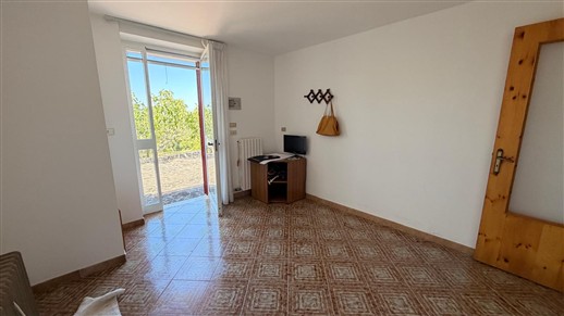 Villa Panoramica In Buone Condizioni Con Trullo Comunicante.
